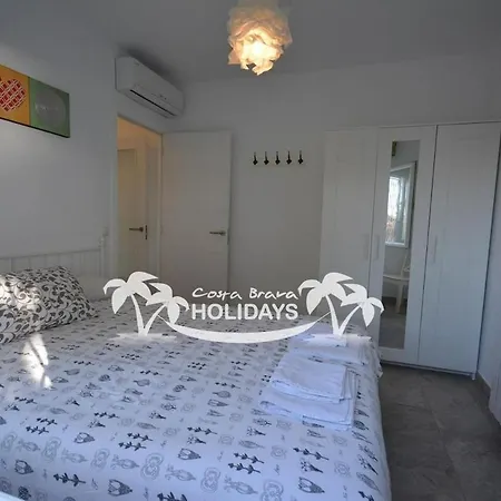 Costa Brava Holidays Yuca, Sea Views, Pool Lloret de Mar