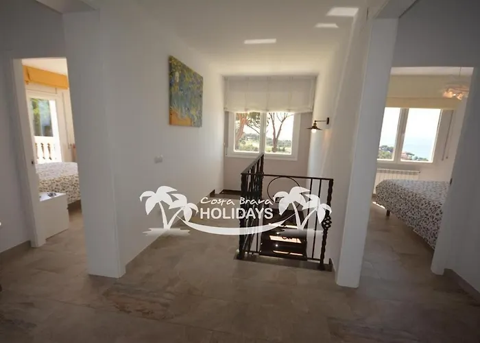 Villa Costa Brava Holidays Yuca, Sea Views, Pool