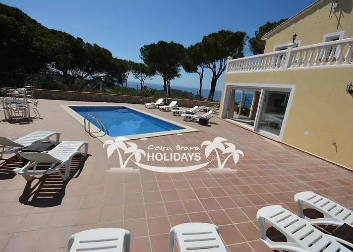 Costa Brava Holidays Yuca, Sea Views, Pool Villa